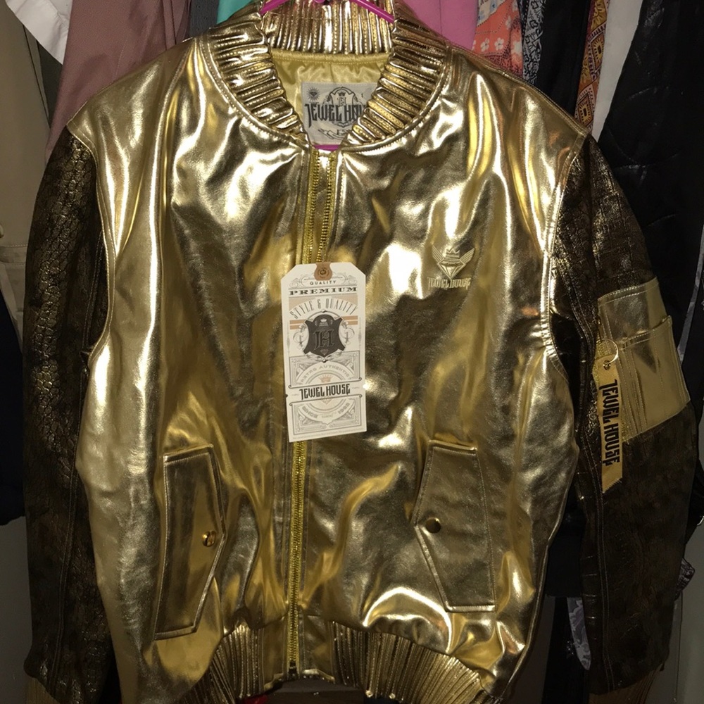 New with Tags Jewel house gold jacket